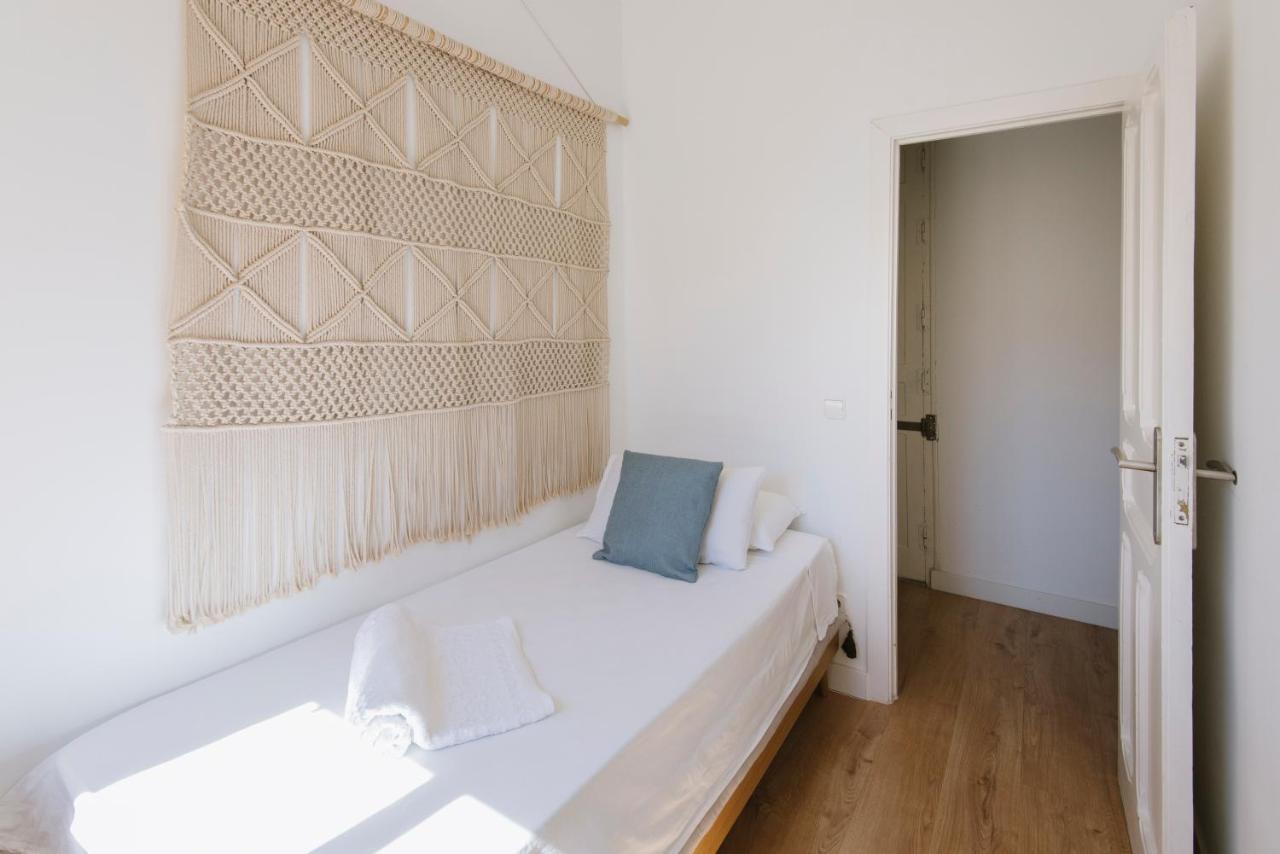 El Botones Nuevo Y Luminoso Apto De Diseno En Lavapies Apartman Madrid Kültér fotó